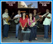 La campaña estival se inaugura mañana con la actuación del grupo Manantial Folk