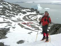 El científico, escritor y divulgador científico Javier Cacho ofrecerá una conferencia sobre sus experiencias en La Antártida