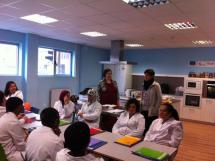 Cruz Roja y Ayuntamiento imparten un taller para mujeres desempleadas en el área del empleo doméstico