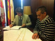El alcalde Carlos Martínez espera que las obras de los desvíos empiecen a finales de febrero tras su reunión de hoy con Riosa