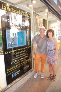 La concejala de Juventud, Inés Andrés, y el director del Festival, Javier Muñiz.